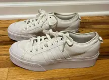 Women’s Nizza Platform White Lace Up Sneakers (Size 11)