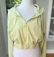 Vintage Y2K Forever 21 Yellow Cropped Velour Hoodie Size Medium