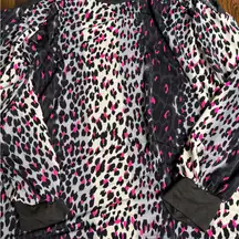 Stylish Leopard Print Cold Shoulder Top with Pink Highlights L