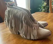 Beast‎ Fringe leather heeled booties Size 8.5 GUC! Bin D