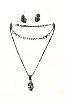 Minimalist Skull Necklace & Stud Earring Set | Rhinestone Goth Sparkle