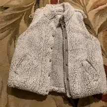 Thread + supply Fuzzy Sherpa Grey Vest s