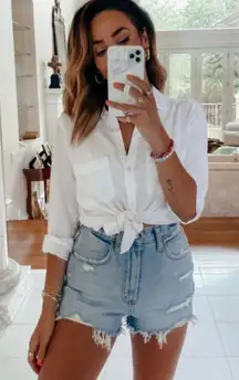 Abercrombie & Fitch curve love high rise 4" short light wash- Size 4 (27)