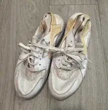 The huarache Women's White and Cream Sneakers