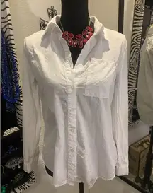 Cute White Longsleeve Button Down