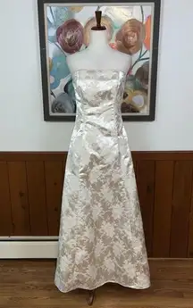 Gorgeous Vintage 90s JUMP Metallic Brocade Wedding Gown!