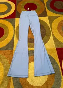 NWT Offline by  Hi Rise Bootcut Ribbed Leggings Periwinkle Purple Medium