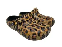 Crocs Fleece Lined Womens Size 7 Leopard Print Slip On Clogs