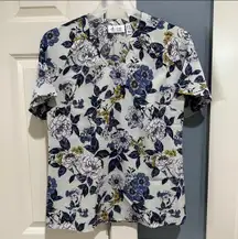 Women’s Size XXS d & co. mpany Floral Blouse