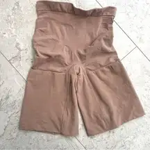 SPANX Power Series Control Mid-Thigh Shorts Seamless Beige