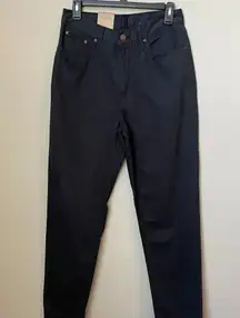 NWT Levi’s Womens High-Waisted Mom Jeans in Black, Size: 28x32 - 90s Tapered Leg