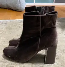 Tribe Kelley Velvet Shoes 