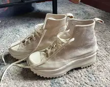 Limited Edition Embroidered Floral Run Star Platform Converse