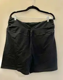 PINK - Victoria's Secret NWT Pink by Victoria’s Secret V-Waist Biker Shorts in Black - XXL