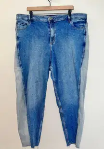 Hollister Vintage Stretch Two Toned Ultra High Rise Vintage Relaxed Mom Jean