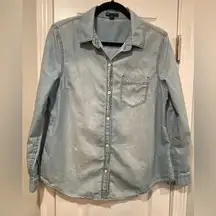 Gap Size M Cotton Denim Light Wash Long Sleeve Button Down Shirt Metal Buttons