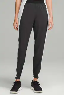 Lululemon adapted state high rise Colour block black/white glow joggers size 6