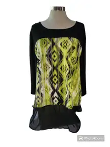 blouse rounded neckline w/keyhole opening in back 3/4 sleeves Sz large