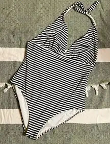 Old Navy•B&W Striped Halter One-Piece Sz XL