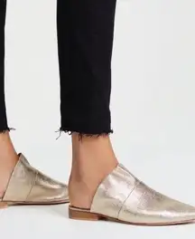 Free People Sienna Gold Leather Almond Toe Ruffle Slide-On Flat Mules 39.5 US 9