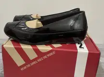 Fit Flop Due Black‎ patent slip on women's 9 NIB