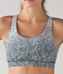 Lululemon Dazzle Energy Bra (Nulux) Sz 6‎ Alpine White Black