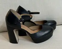 Bernardo Valencia Mary Jane Platform Pump NWOB‎ $268