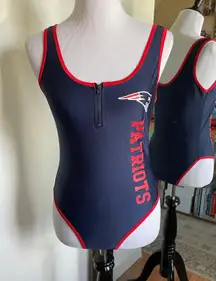 NFL Team Apparel Large Patriots Swim Suit