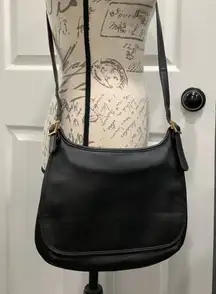 GIANI BERNINI SLIM LEATHER MESSENGER FLAP BAG