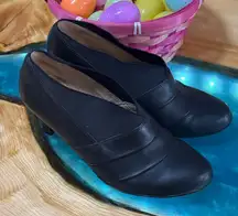 Black‎ Life Stride Leather Heels with Rounded Toe