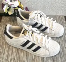 Originals Superstar Sneaker White/ Black Women Size 5.5