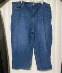 Gloria Vanderbilt  Dark blue Capri jeans