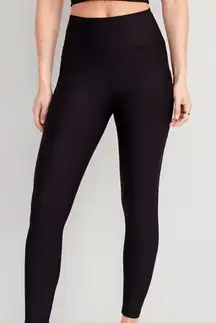 Old Navy High-Waisted Black PowerSoft 7/8 Pocket Leggings Large