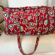 Vera Bradley Deco Daisy Red/white/black Floral Duffle Bag