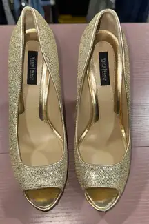 White House Black Market Dancer 8.5 gold sparkle platform stilettos