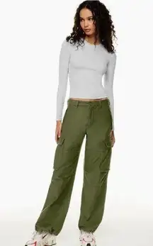 Aritzia  TNA supply cargo pants Size 2