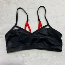 Black Lululemon sports bra