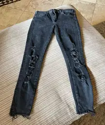 Zara trafaluc distressed black jeans 8