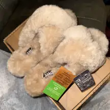 Lamo Tan Fuzzy Slippers made with SheepSkin