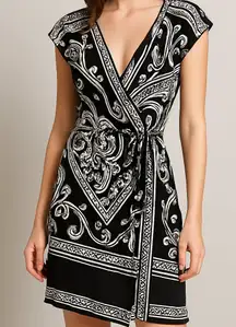 Joyce Leslie Monochrome Swirl Top