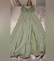 Chic Green Lace Maxi Dress