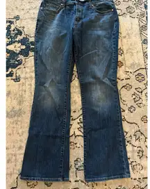 Levi's Women's 515 Bootcut Jeans Size 12 Blue Medium Wash Denim Button Pockets