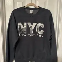 NYC Graphic Women’s Crewneck Sweater size medium