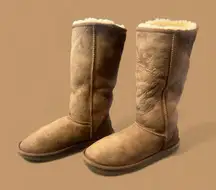 👢 UGG Classic Tall Boots - Chestnut Suede Size 8