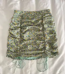 Pretty Little Thing Floral Ruched Skirt Mini
