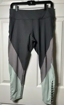 Betsey Johnson Leggings Womens Large Gray Crop Running Gym Yoga Workout Athletic