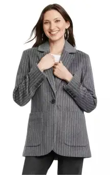 NWT Universal Threads Women's relaxed fit pinstriped blazer/jacket. Size XL
