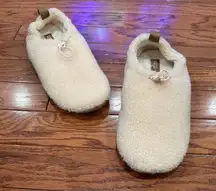 Ugg Plushy Slipper Natural/ Chestnut USA 12