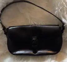 Kenneth Cole New York Sleek Black Leather Shoulder Bag