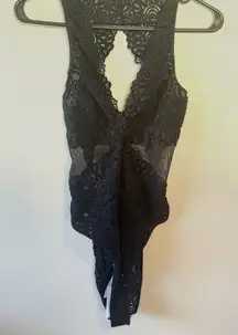 Lace Open-Back Bodysuit  Forever 21 XL